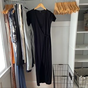 Short sleeve wrap maxi